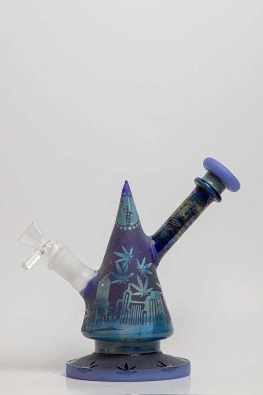 Etched New York Weed Water Bong – a 7.5-inch rig designed for weed and dabs. Available for sale, this exceptional piece showcases an Etched New York design, a 14MM male bowl for weed, and a straight-down stem