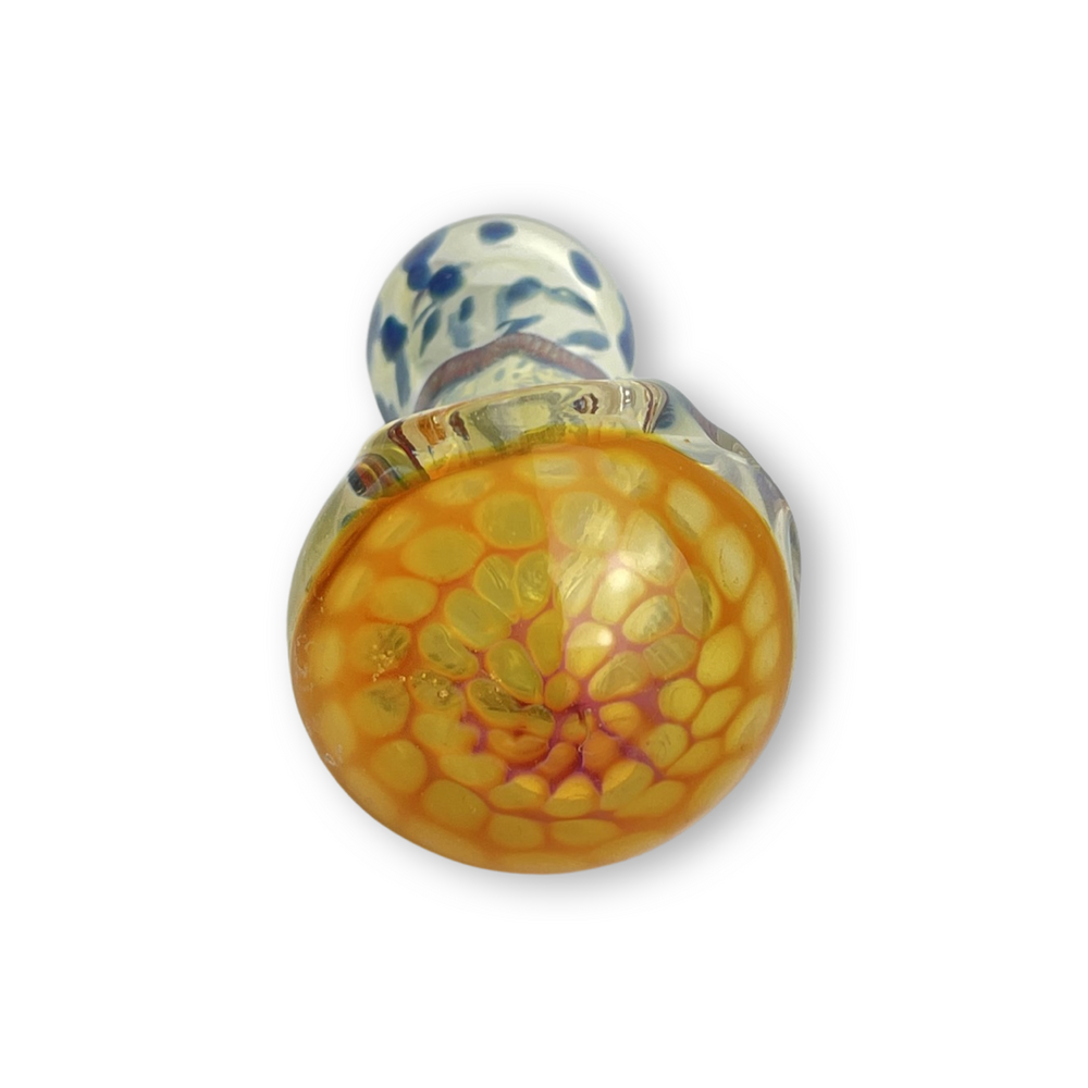 4 inch height Mushroom Head Hand Pipe is crafted for dry herb/marijuana lovers who value both style and portability. Enjoy a flavorful journey with this spoon-shaped pipe